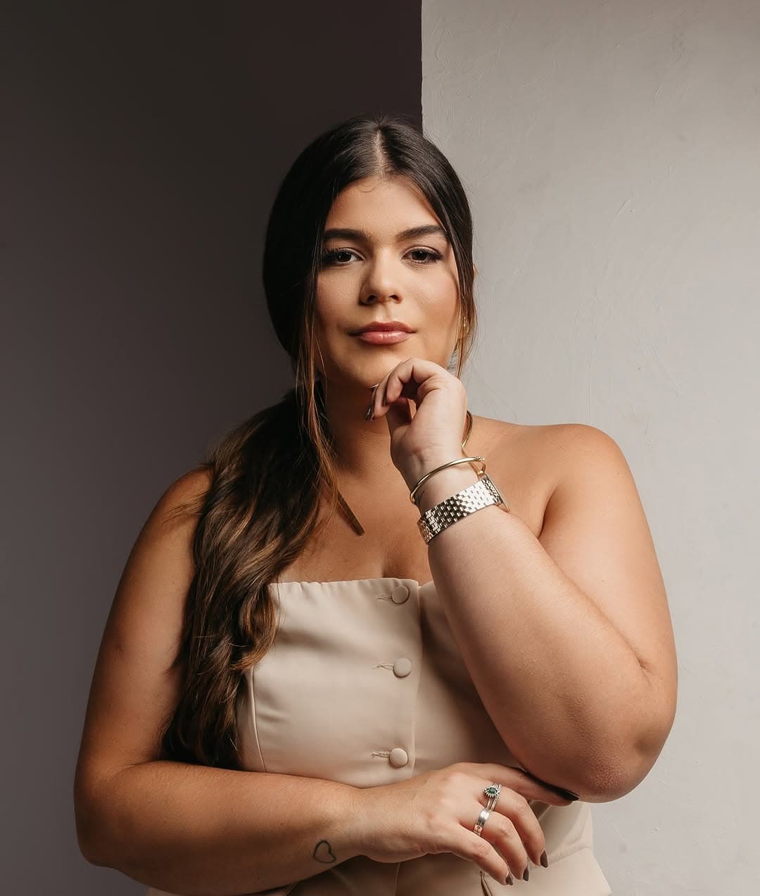 Dra. Mariana Mendes em seu consultório